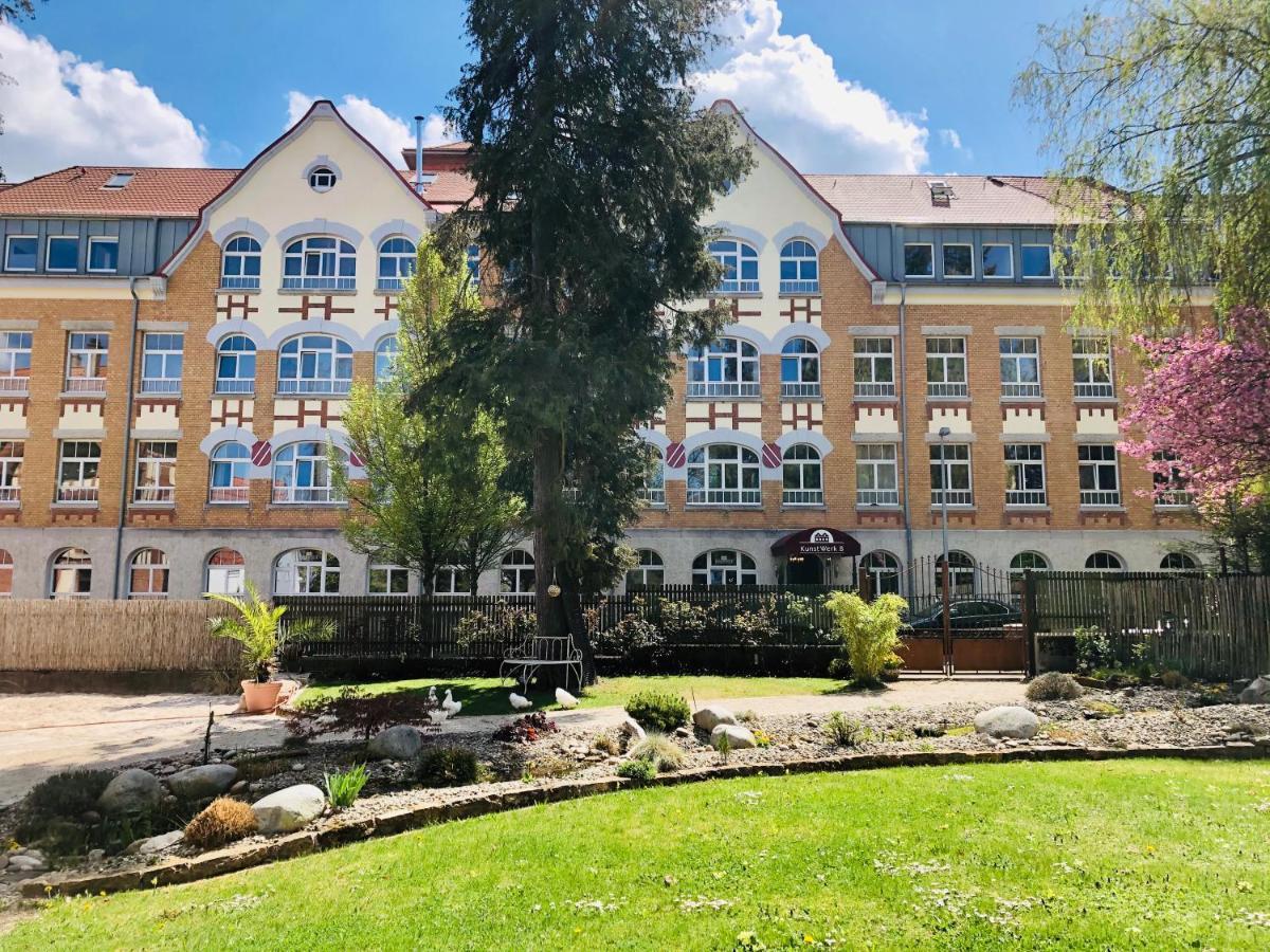 Kunstwerk B Hotel Trossingen Exterior photo